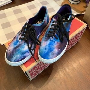 Women’s size 7 vans